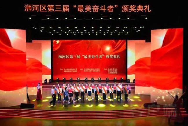 有人知道李煜并不只是亡国之君对吧？他虽然在政治上无能，但他的词却流传到现在...