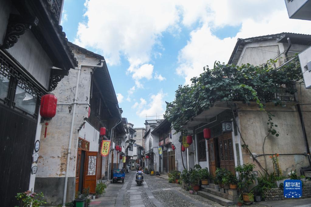 微信朋友圈怎么发布笔记游戏画面